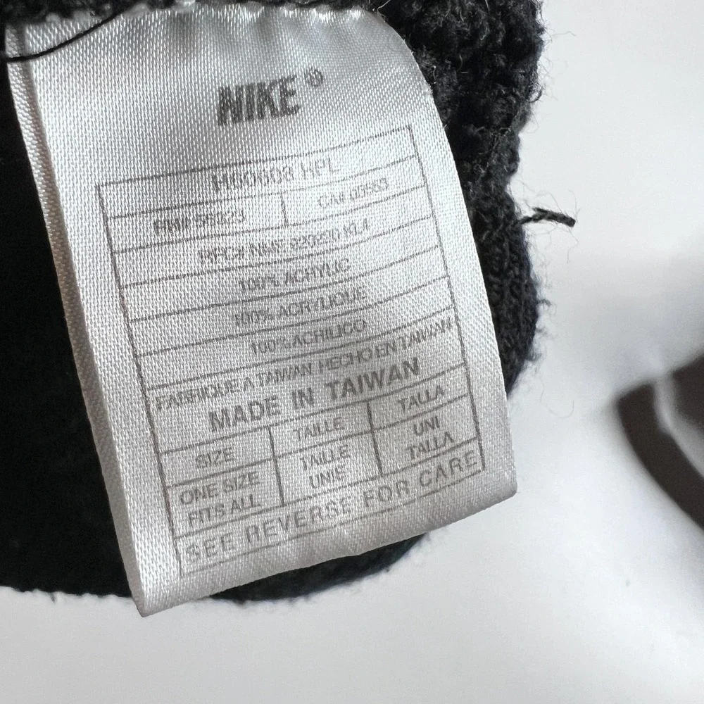 Nike Beanie Hat Mens One Size Black Rib Knit Cuffed Swoosh‎ Logo Winter Sports